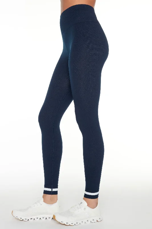 Form Seamless 25in Midi Pant - Navy