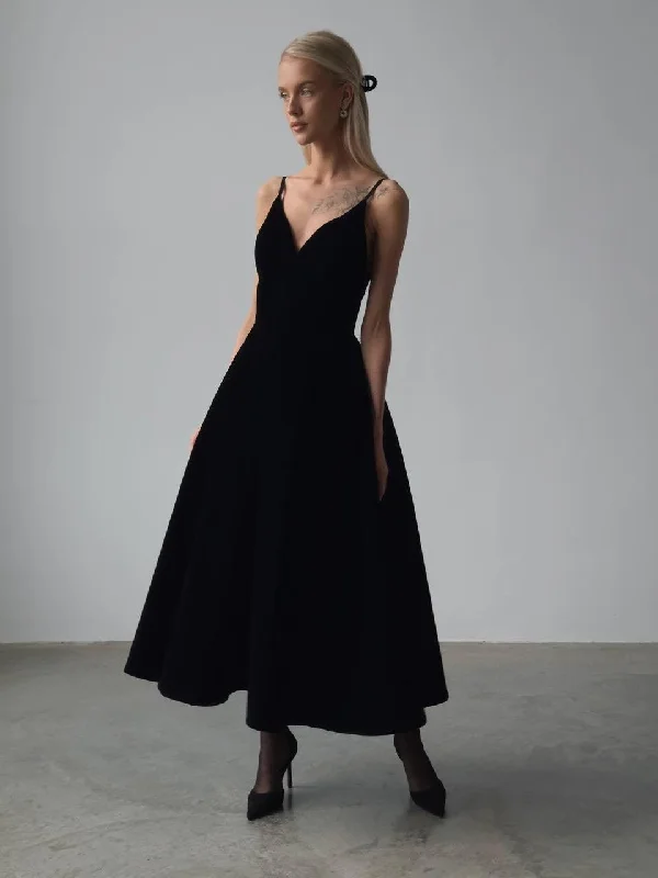 Elegant Black Evening Gown